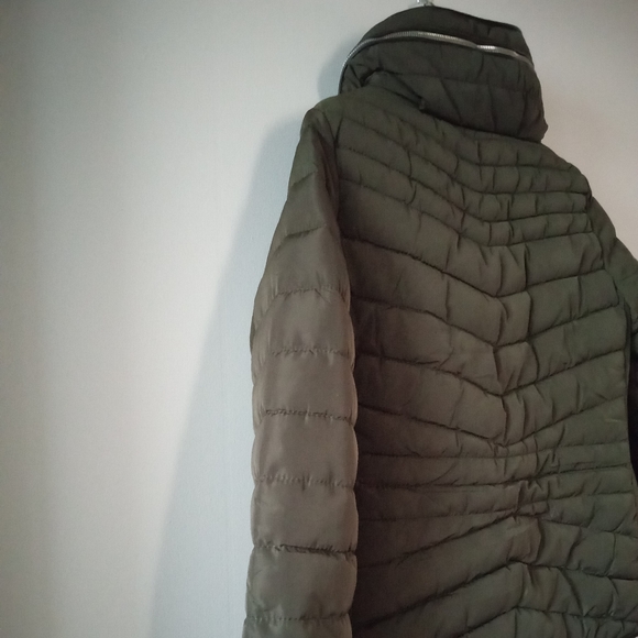 💚🫒Olive Khaki Green Puffer Coat Black Faux Fur Collar | Snobbish | Size M 🫒💚 - Picture 6 of 7